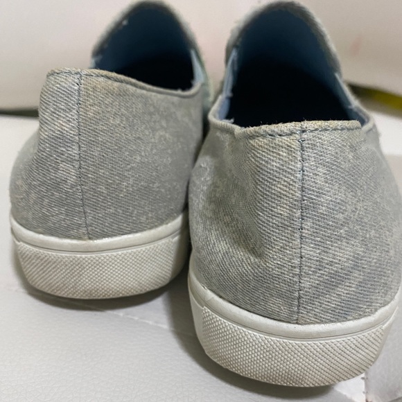 JoJo Siwa rainbow striped slip-on Spring Summer shoes Size 4.5 - Picture 5 of 5